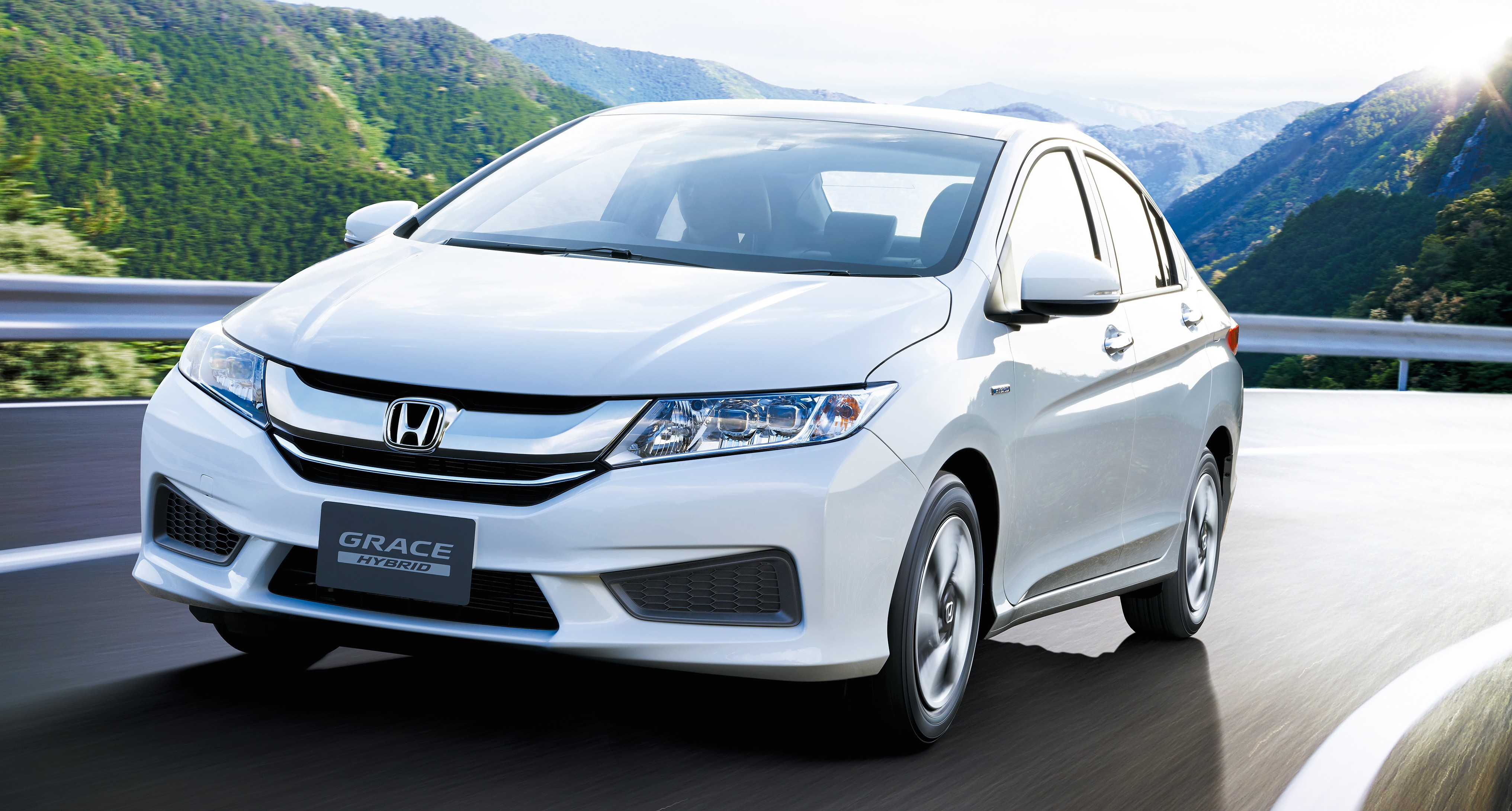 All New Honda Grace Hybrid Goes On Sale Today In Japan Japanese Car 